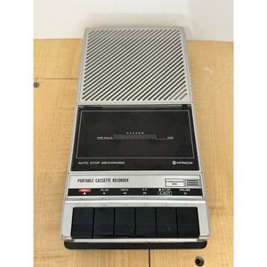 Hitachi TRQ-240R Portable Cassette Tape Recorder Vintage Silver Black AC DC